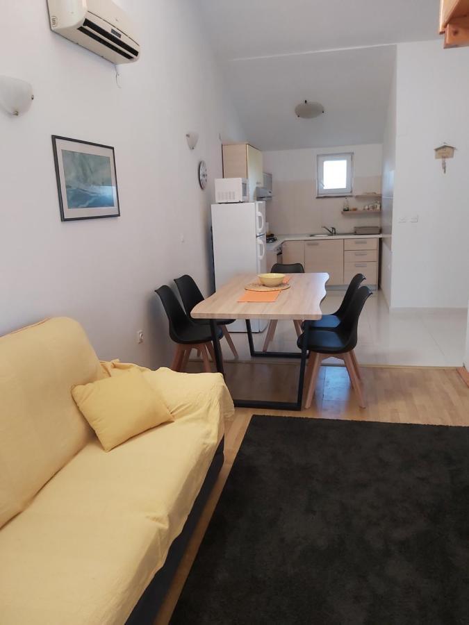 Apartment Niko Vir Ngoại thất bức ảnh